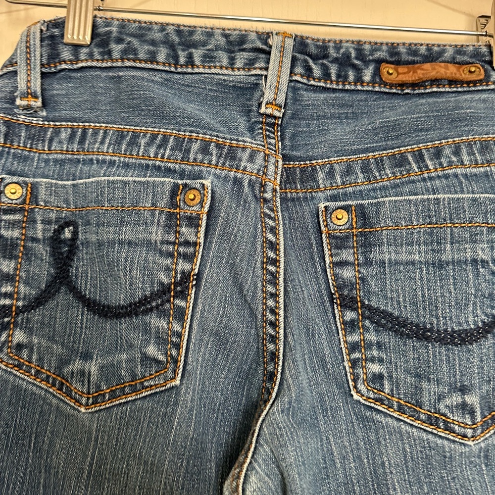 DKNY 27 R Straight Leg Jeans frayed bottom hem